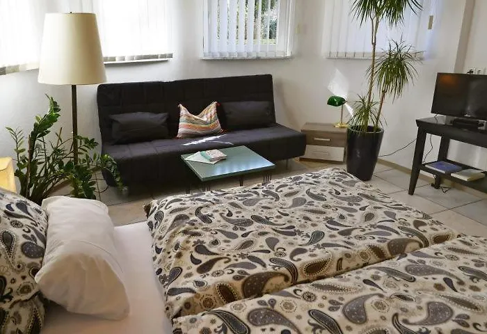 Nyaraló Schoenes Mit Garten In Am Bodensee